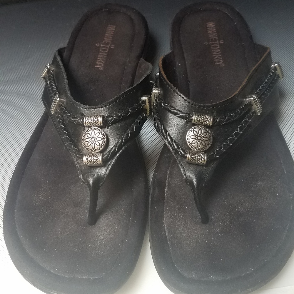 Minnetonka blk braid silver accent slide sandal10